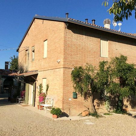 Agriturismo "La Fondazza" Имола Екстериор снимка